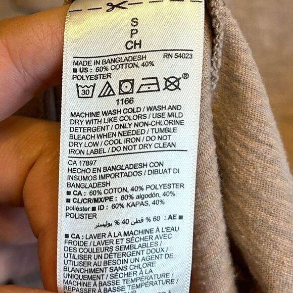 Old Navy soft washed 3 button men’s shirt in Size Small - Picture 4 of 4